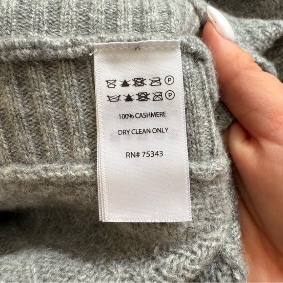 Cynthia Rowley 2 Ply Cashmere Gray Oversized Cable Knit Sweater Cape Size XS/S - Picture 8 of 8